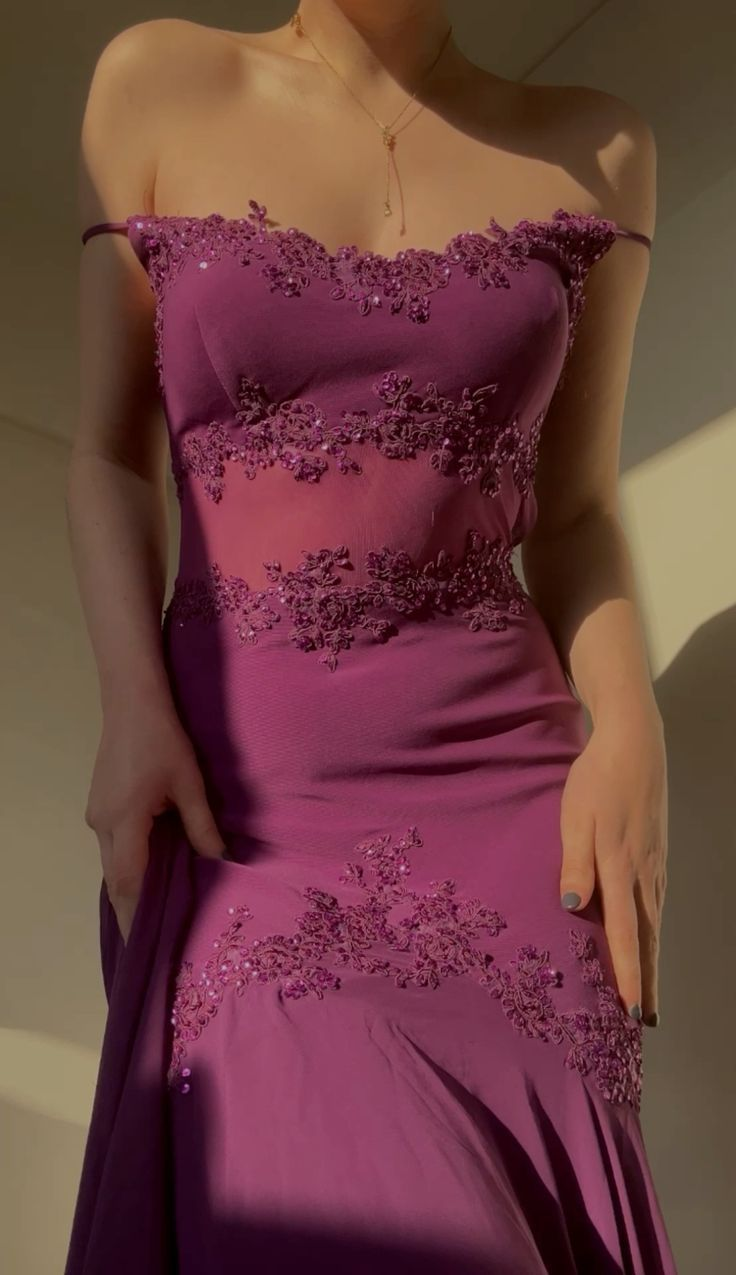 Newest Plum Purple Spaghetti Straps Prom Dress Spaghetti Straps Chiffon Appliques Party Evening Gown