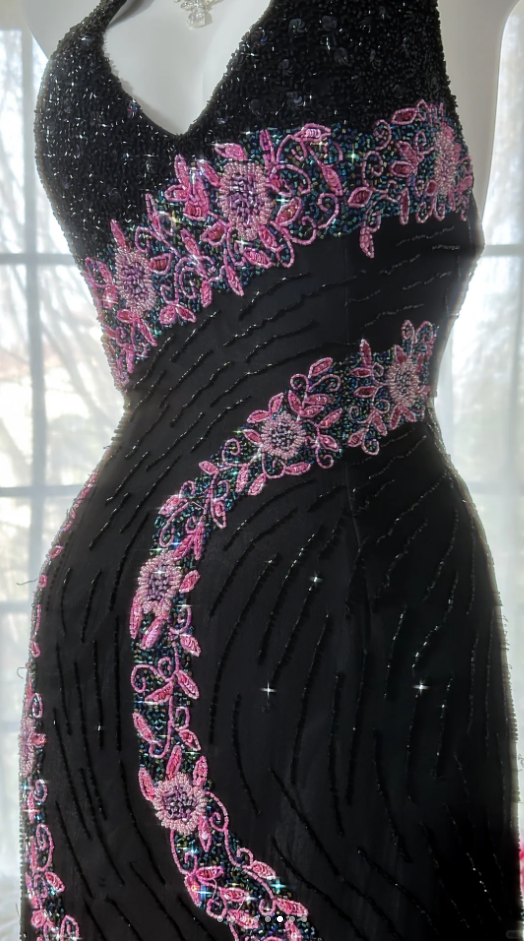 Charming Halter V Neck Black Chiffon Sequin Beaded Mermaid Long Evening Dress Formal Birthday Party Dress