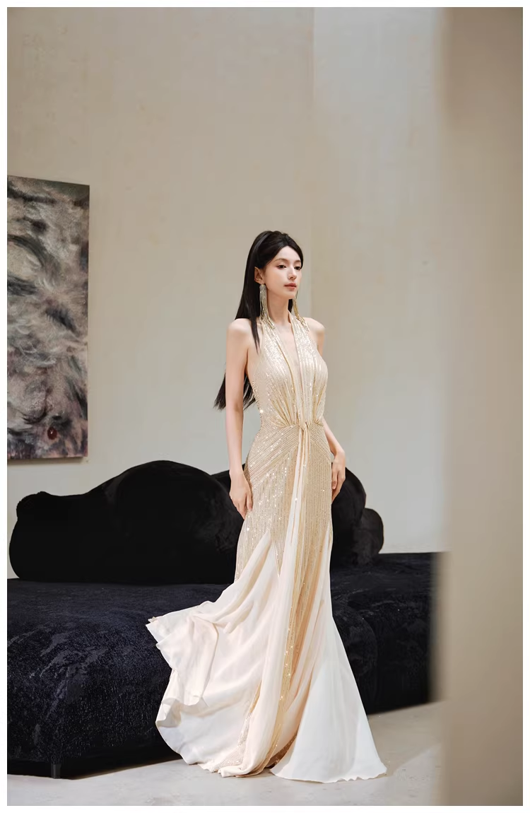 Gorgeous Halter V Neck Champagne Gold Sequin Mermaid Long Evening Dress Formal Birthday Outfits