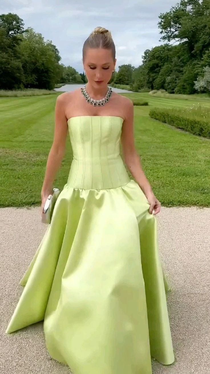 Stylish Lemon Green Strapless Satin Mermaid Long Evening Dress Birthday Outfits