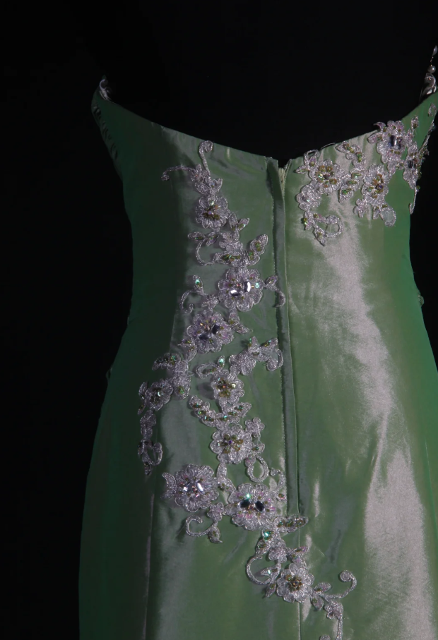 Pretty Strapless Green Satin Beaded Appliques Party Dress Long Mermaid 20th Birthday Outfits