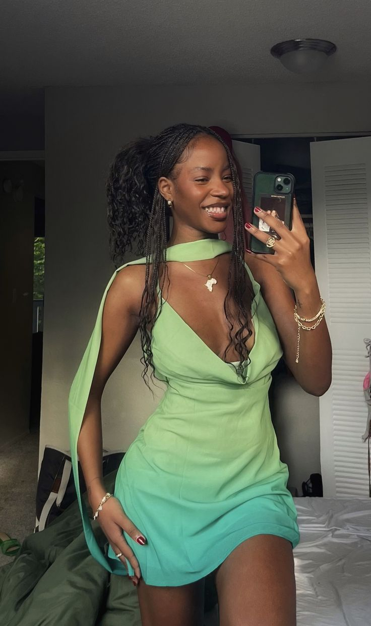 Ombre Green Spaghetti Straps Chiffon Short Party Dress Pretty Homecoming Dress 20th Birthday Outfits