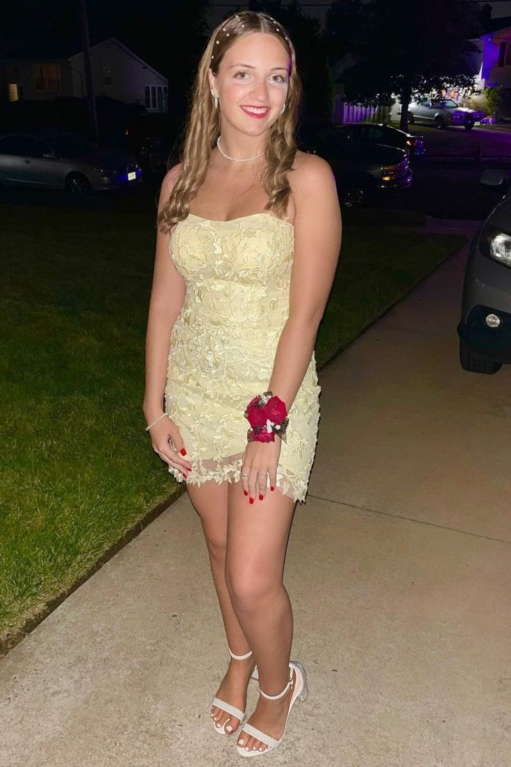 Pretty Strapless Yellow Tulle Lace Appliques Sheath Cocktail Dress Short Formal Graduation Homecoming Dress