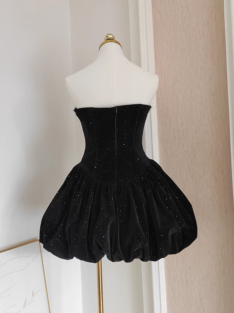Sexy A Line Strapless Black Velvet Ruffles Vacation Dresses Short Birthday Outfits