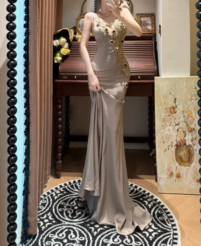 Vintage V Neck Satin Lace Appliques Mermaid Party Dress Evening Gown Long Wedding Guest Dress