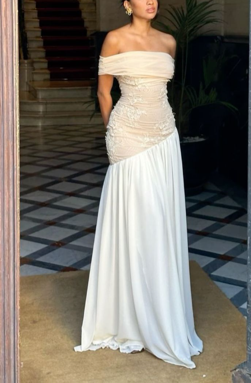 Elegant Strapless Lace Appliques Chiffon Prom Evening Dress Long Wedding Dress