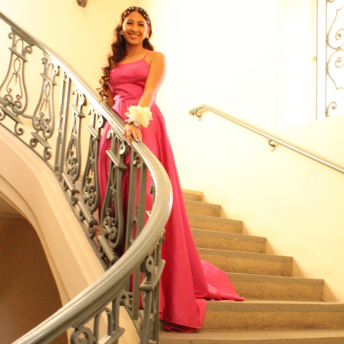 A-Line / Princess Scoop Neck Sweep Train Satin Prom Dress With Split Front