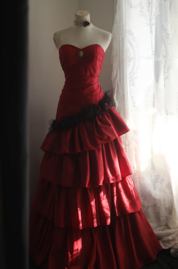 Vintage Red Strapless Satin Layered Mermaid Evening Dress Long Party Dress