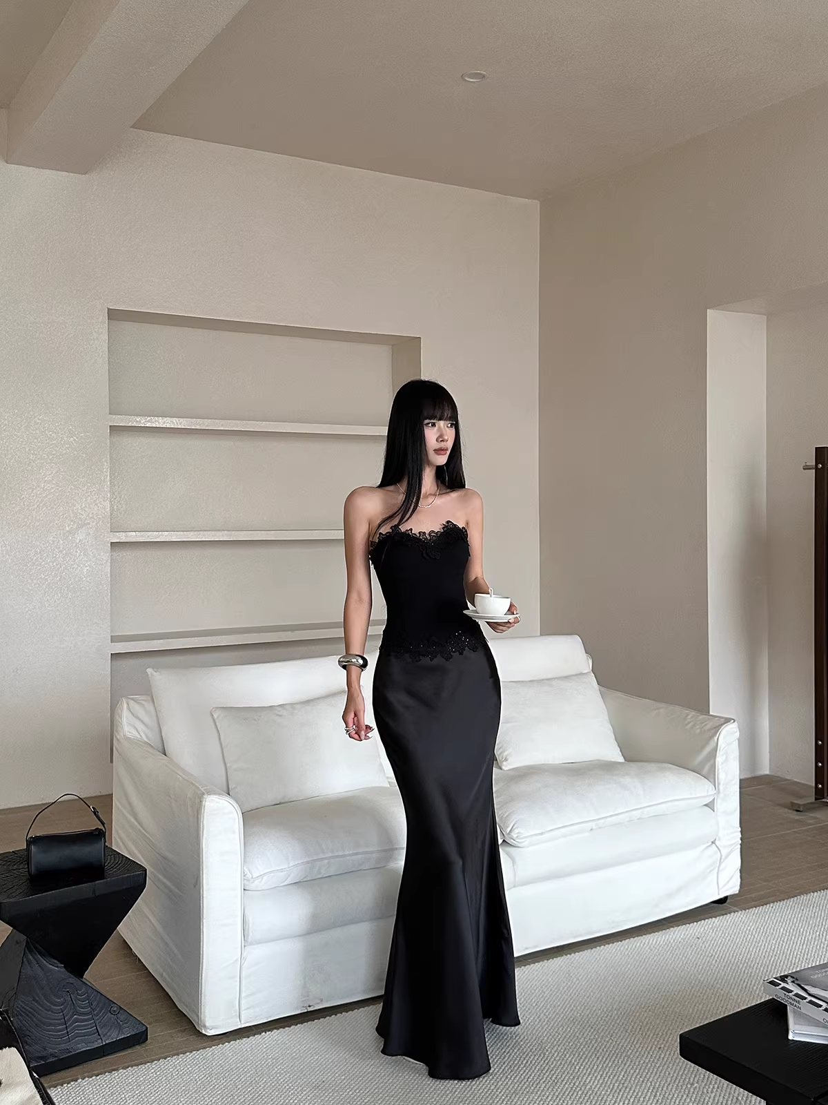 Pretty Lace Appliques Strapless Mermaid Evening Dress Party Dress Black Satin Long Wedding Guest Dress