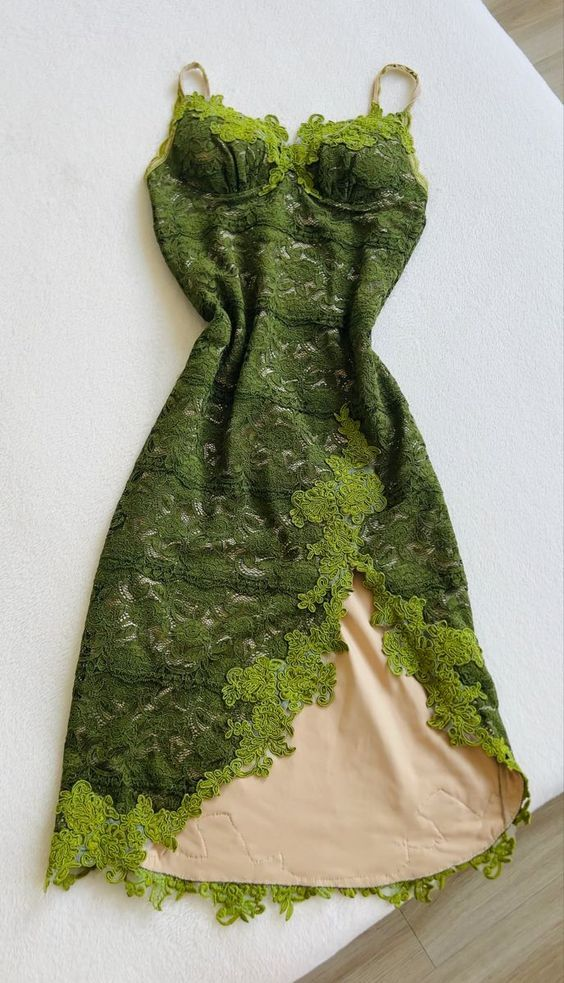 Vintage Green Lace Appliques Prom Dress Sexy Spaghetti Straps Evening Dress