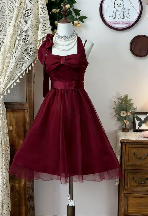 Pretty A Line Halter Satin Chiffon Short Homecoming Dress 16th Birthday Outfits