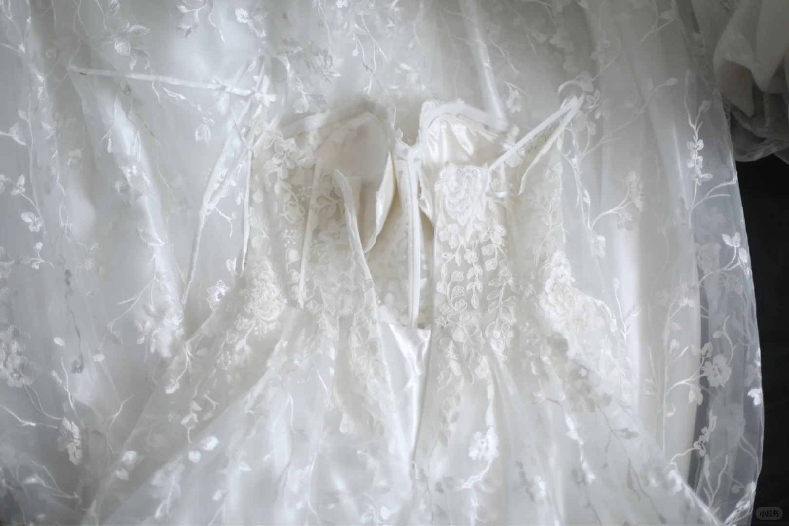 Simple White Spaghetti Straps Lace Appliques A Line Wedding Dress Bridal Dress
