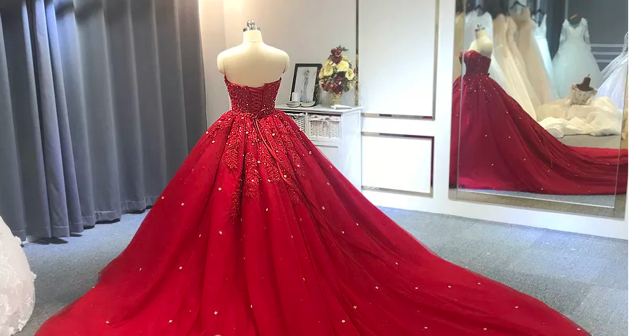 Red Ball Gown With Cape And Beads, Luxury Prom Dress