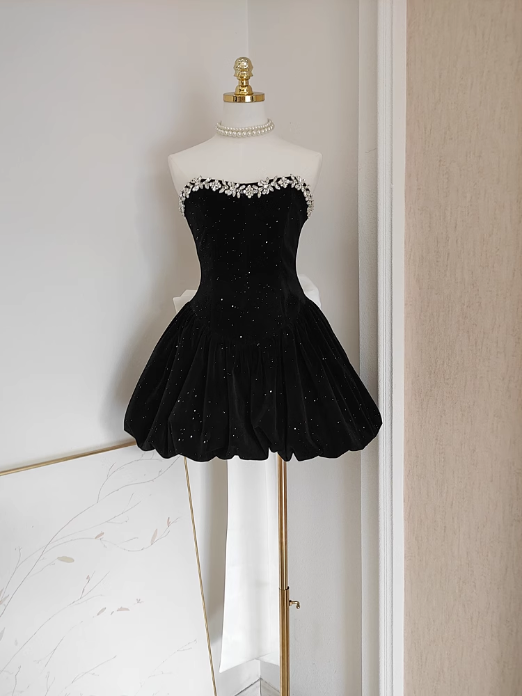 Sexy A Line Strapless Black Velvet Ruffles Vacation Dresses Short Birthday Outfits