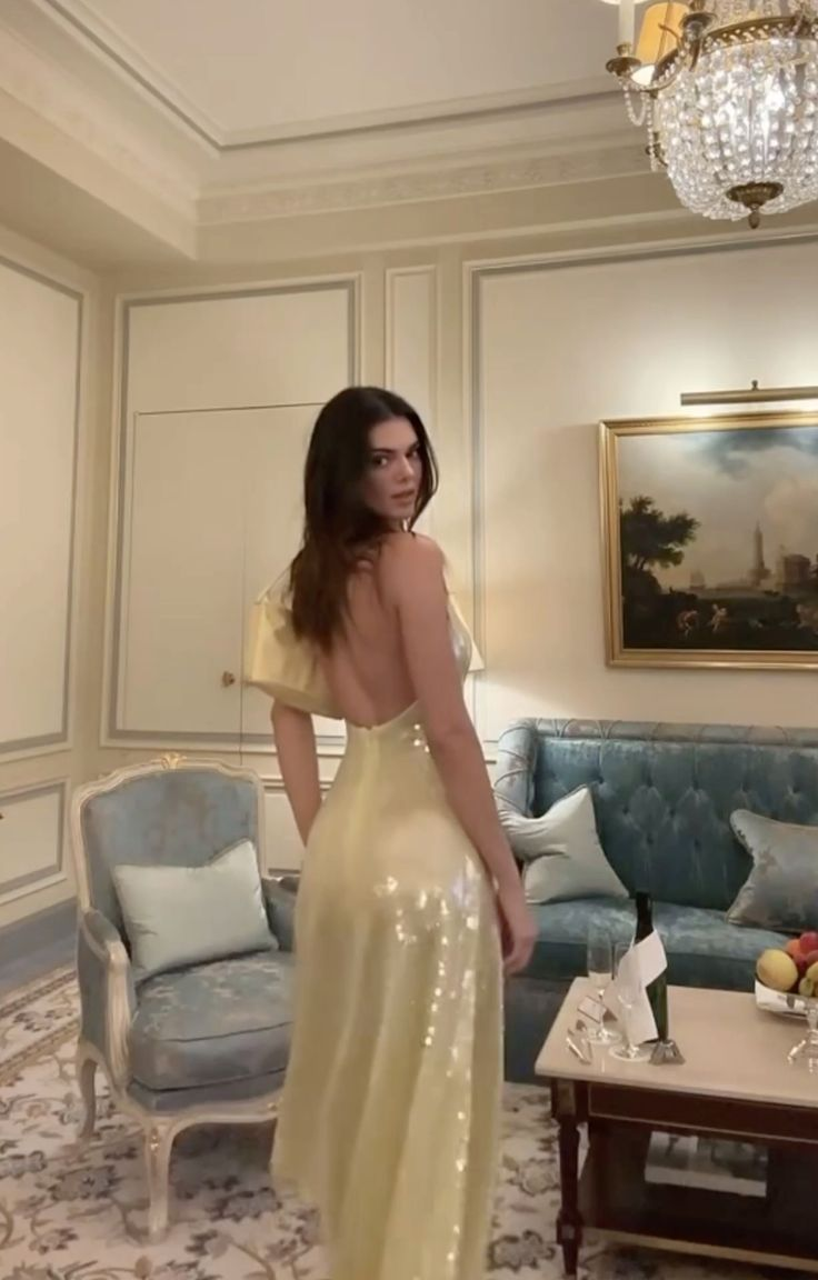 Sexy V Neck Yellow Sequins Party Dress A Line Prom Evening Dress
