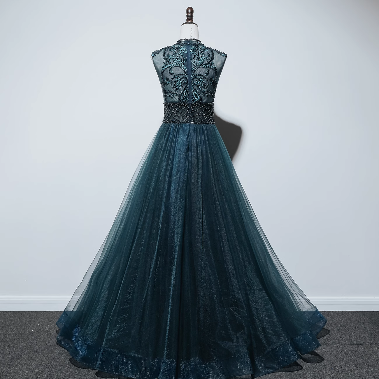 Sparkly A line High Neckline Floor Length Tulle Green Prom Dresses