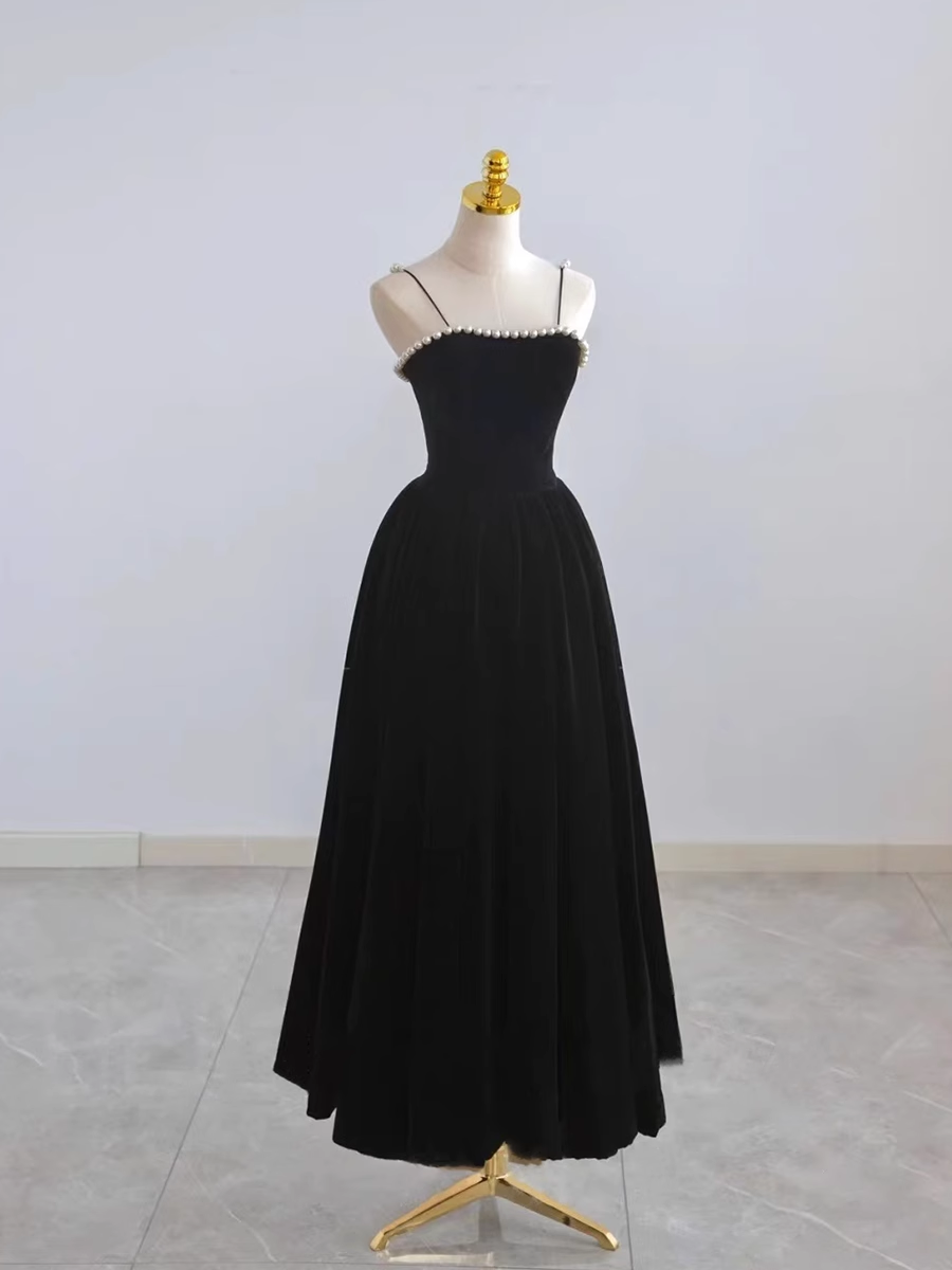 Simple A line Knee Length Sleeveless Velvet Black Prom Dress