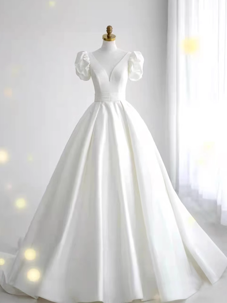 Vintage Ball Gown Short Sleeves White Long Wedding Dresses