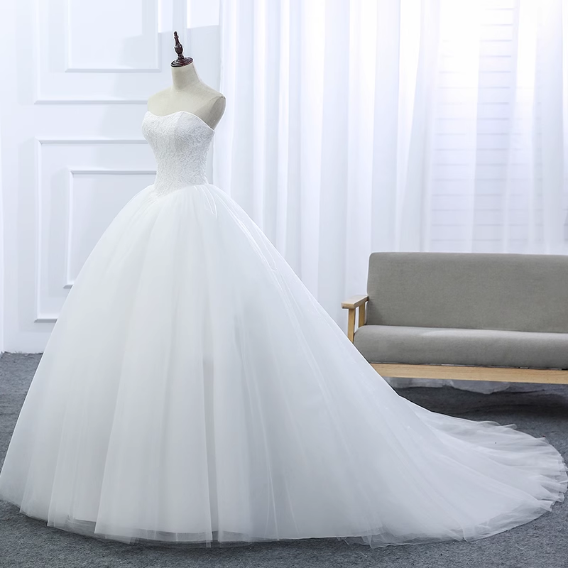 Vintage Ball Gown Strapless White Tulle Long Wedding Dresses