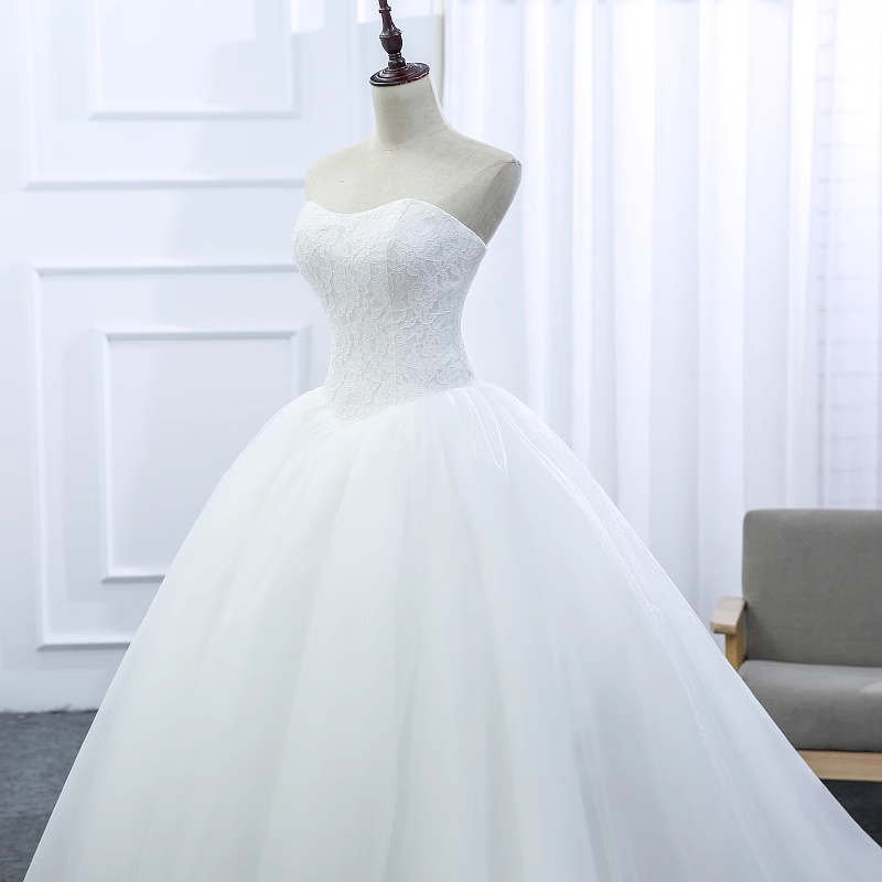 Vintage Ball Gown Strapless White Tulle Long Wedding Dresses