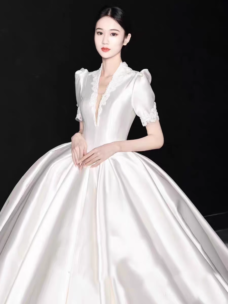 Vintage Ball Gown V neckline White Satin Long Wedding Dresses