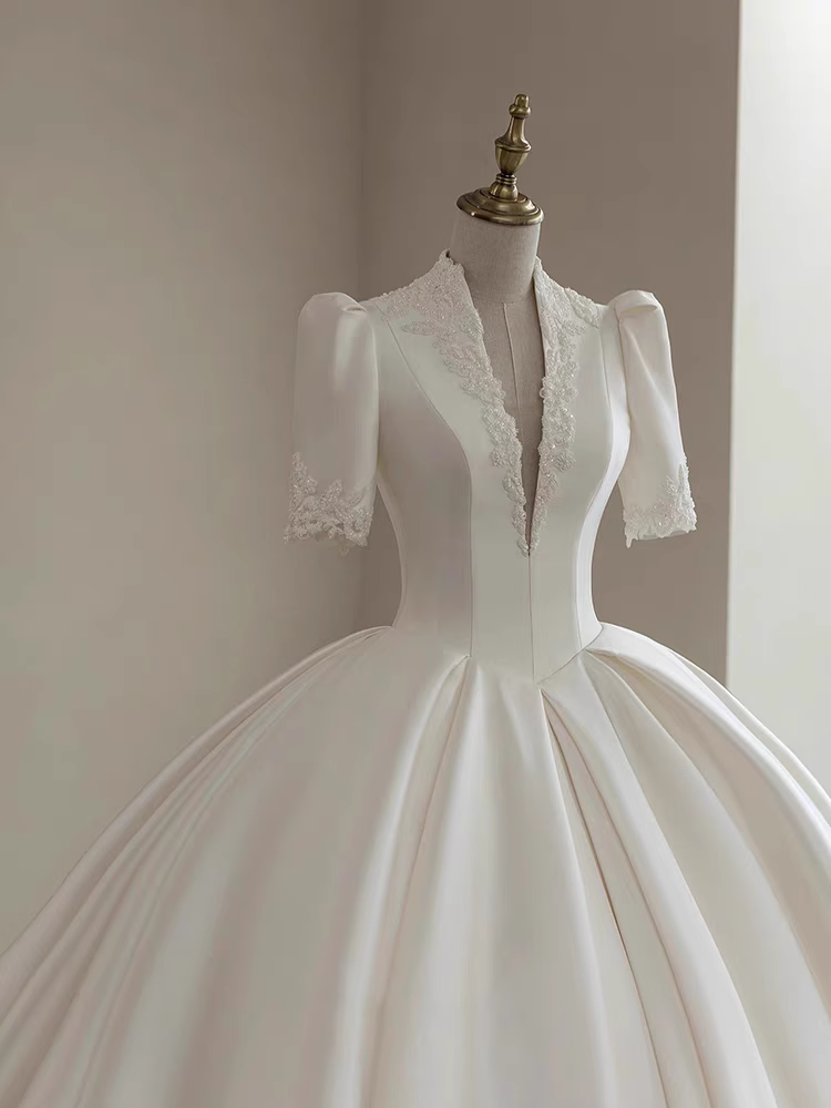 Vintage Ball Gown V neckline White Satin Long Wedding Dresses