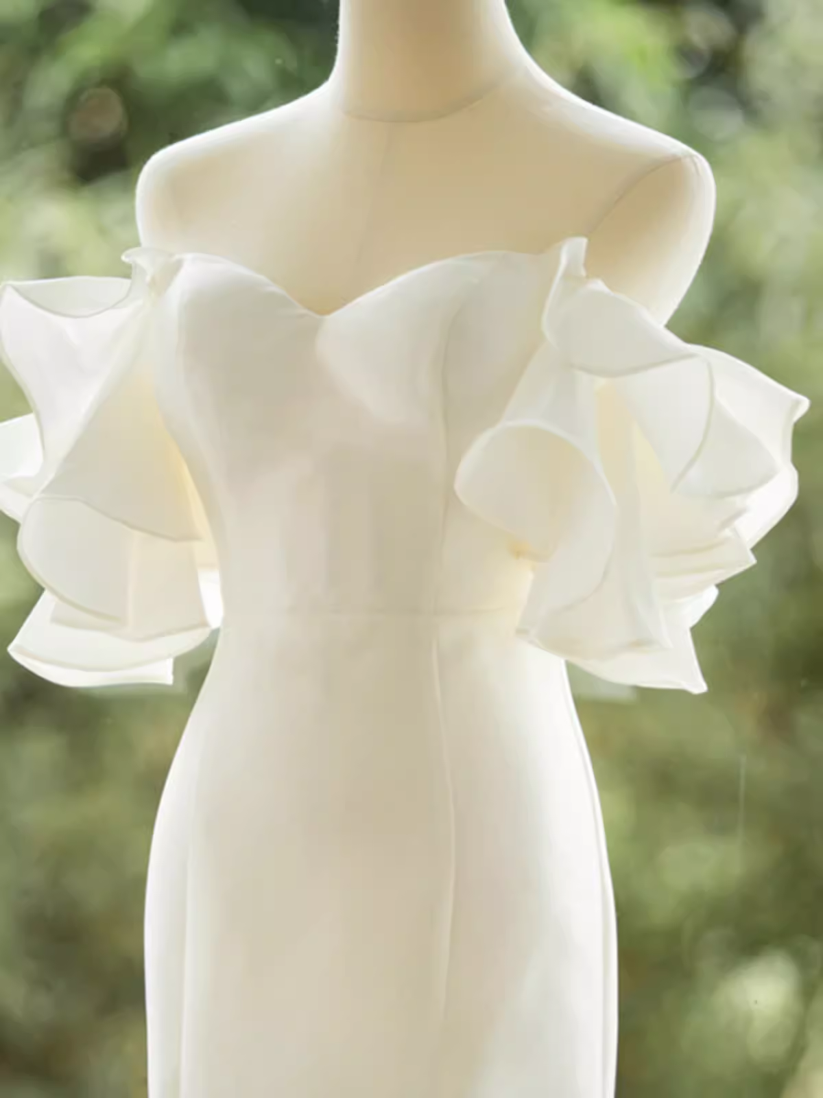 Ball Gown Strapless White Satin Long Wedding Dresses
