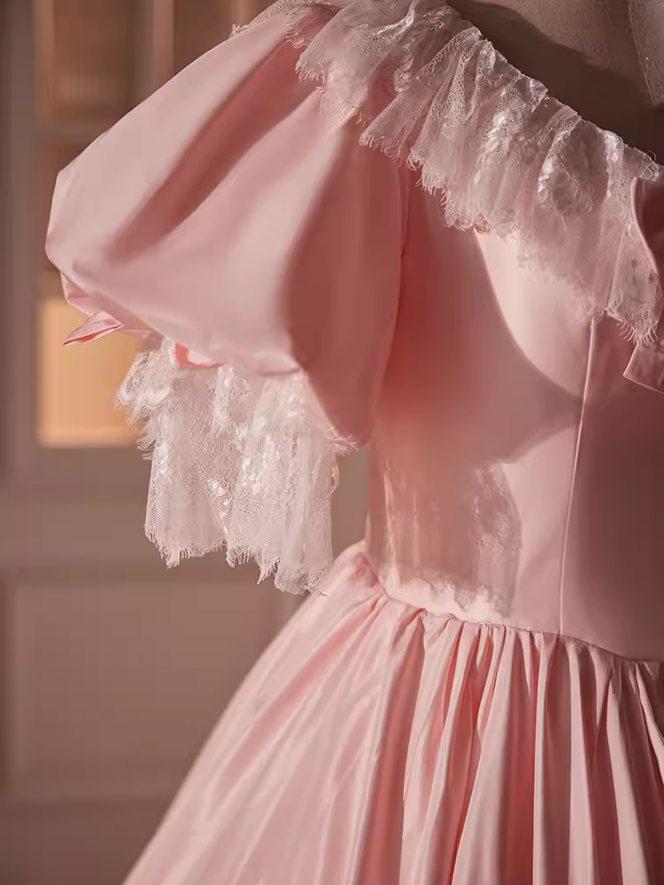 Vintage Ball Gown Pink Short Sleeves Lace Sweet 16 Dresses