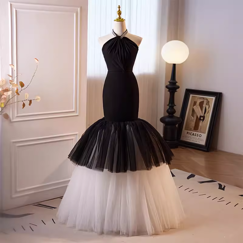 Modest Mermaid Halter Long Tulle Black Prom Dress