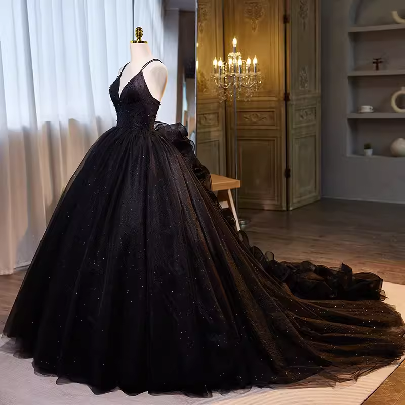 Vintage Ball Gown Straps Tulle Black Sweet 16 Dresses