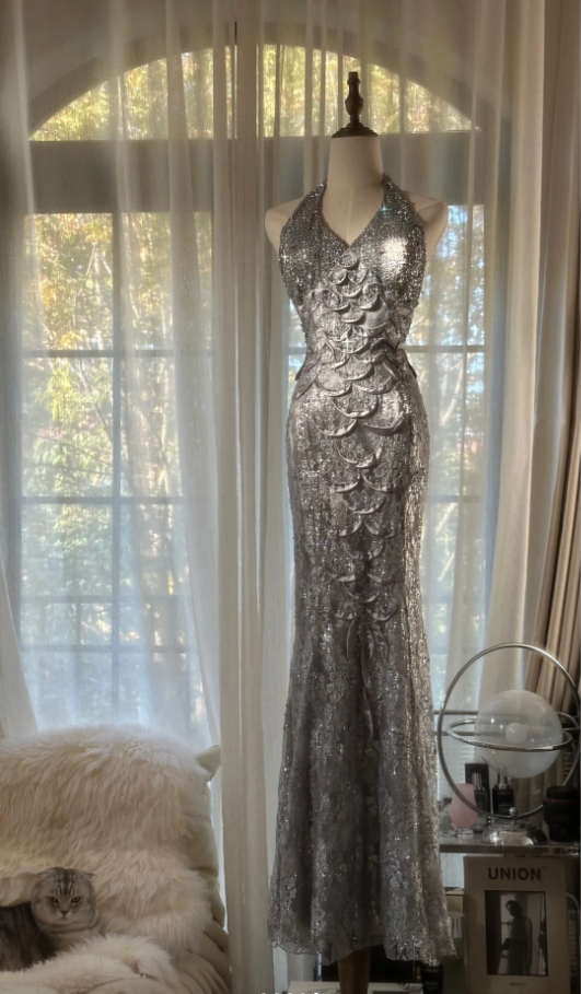 Gorgeous Silver Gray Halter Lace Mermaid Long Party Dress Prom Dresses