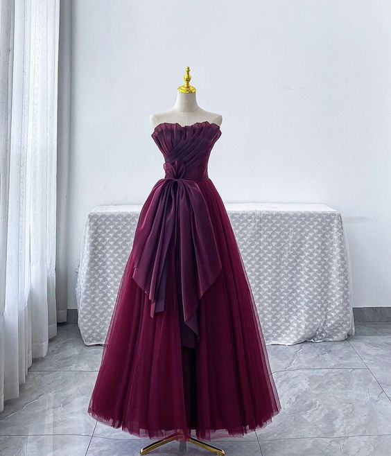 Vintage A line Strapless Burgundy Tulle Evening Dress Prom Dresses