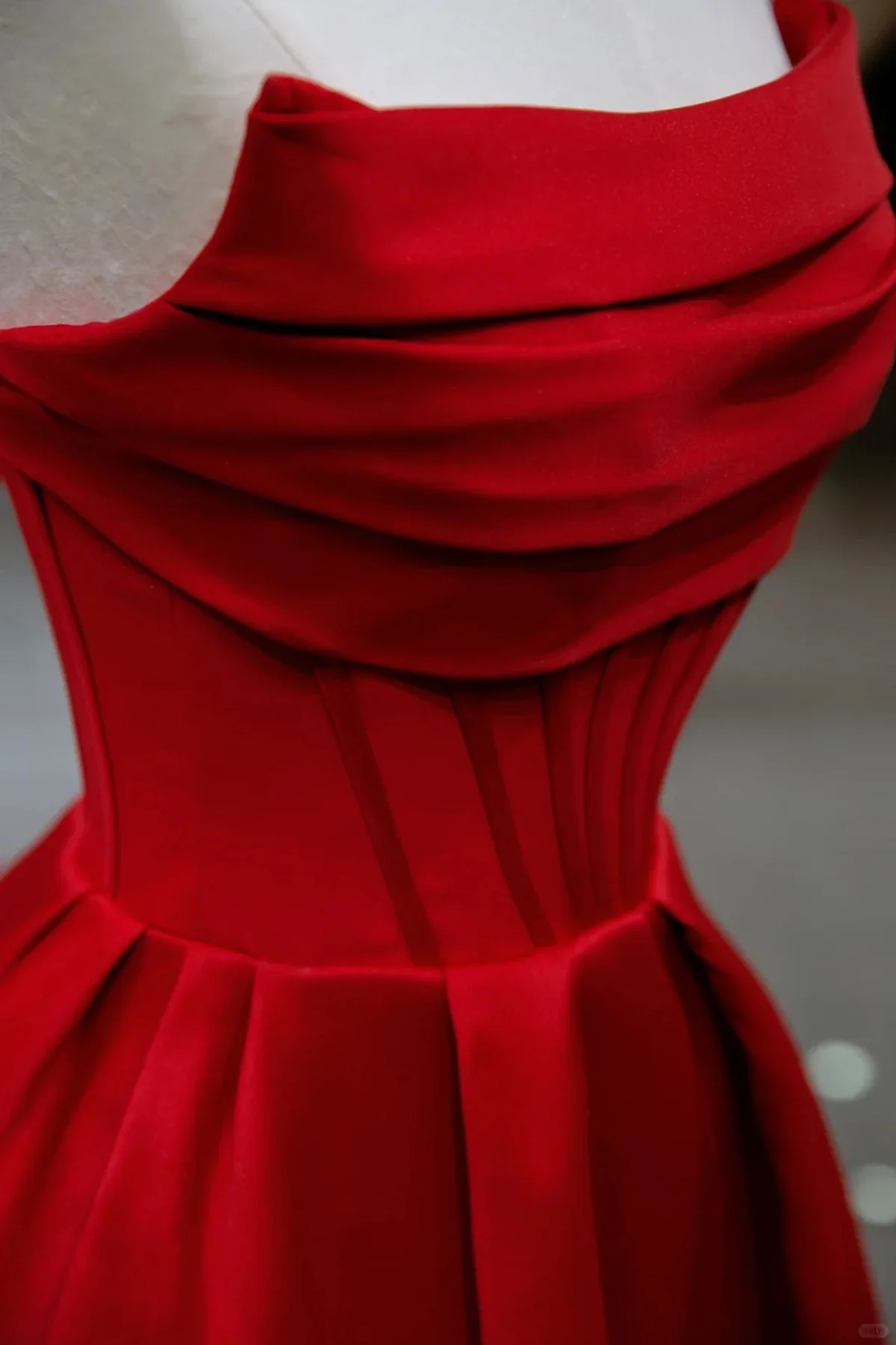 A line Strapless Red Satin Sleeveless Long Prom Dress