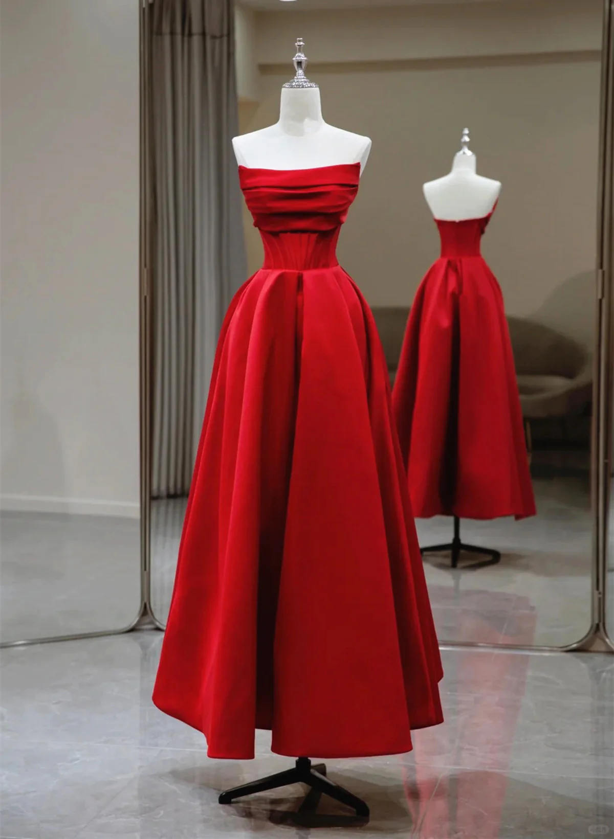 A line Strapless Red Satin Sleeveless Long Prom Dress