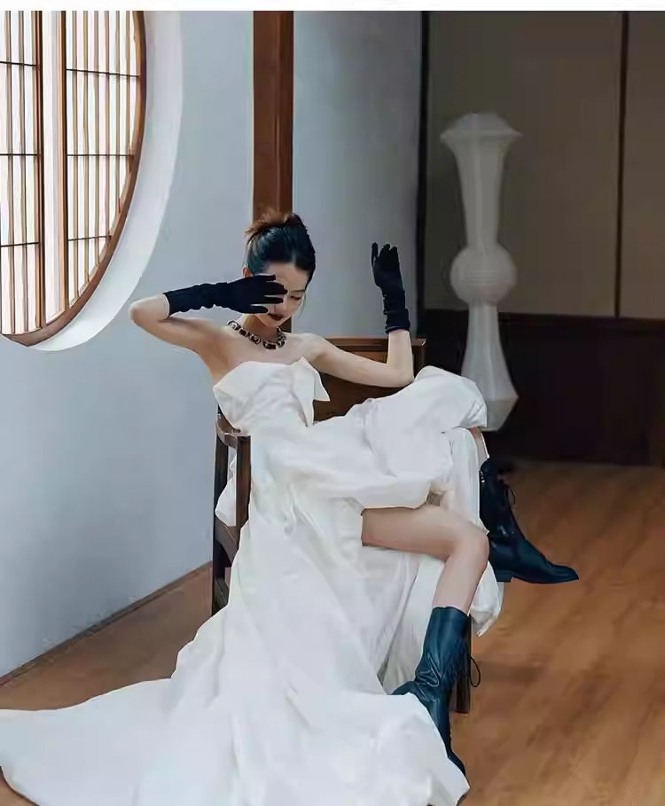 Vintage Ball Gown White Satin Wedding Dresses
