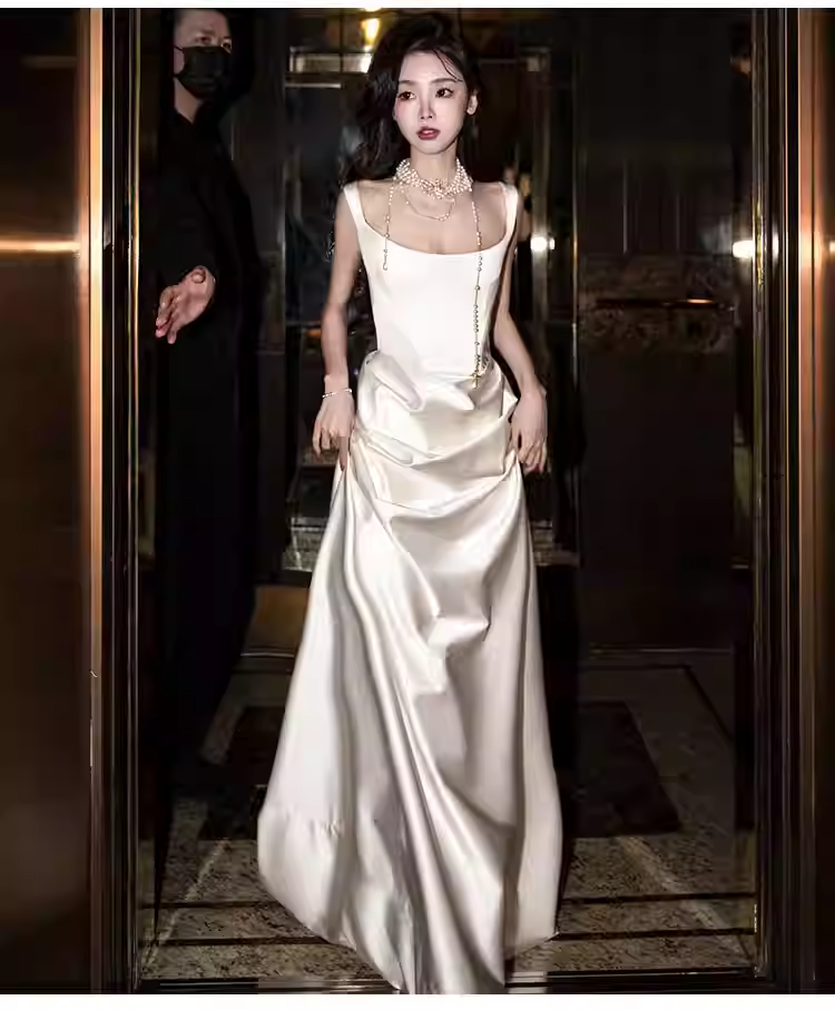 Vintage Sheath Sleeveless White Satin Wedding Dresses