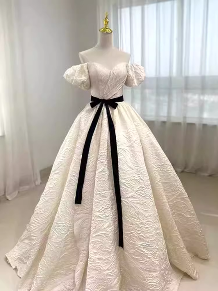 Vintage Ball Gown Off The Shoulder White Satin Wedding Dresses