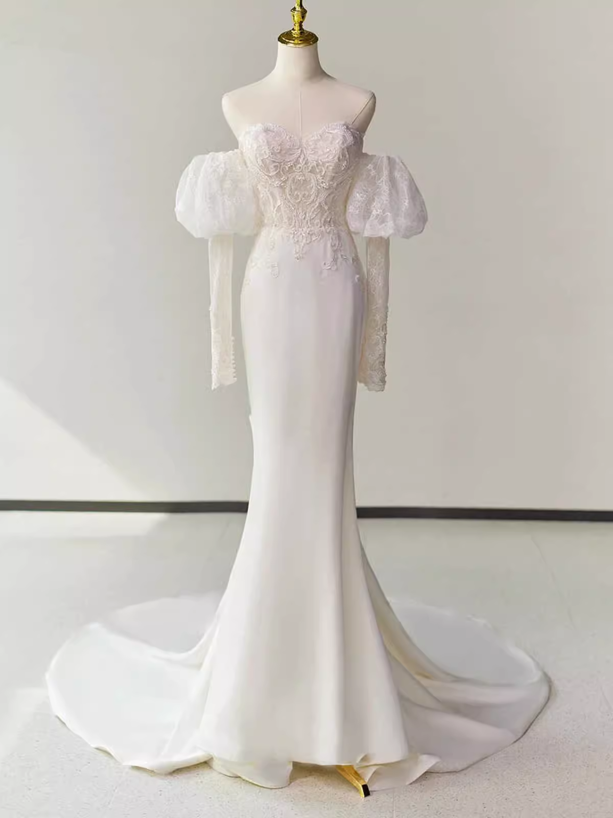 Fairytale Mermaid Strapless Lace White Long Wedding Dresses