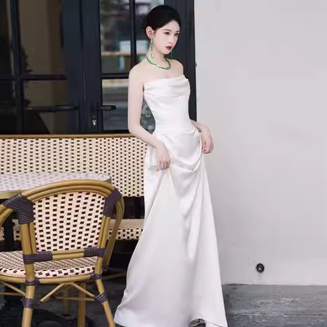 Simple Strapless White Satin Wedding Dresses