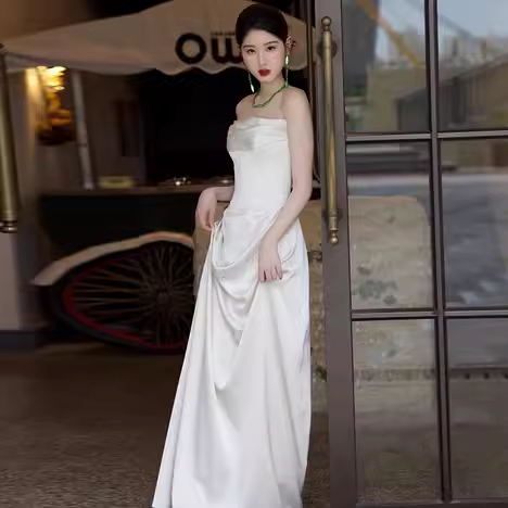 Simple Strapless White Satin Wedding Dresses