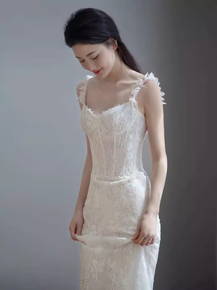 Vintage Mermaid Straps Lace White Wedding Dress Brides Dresses