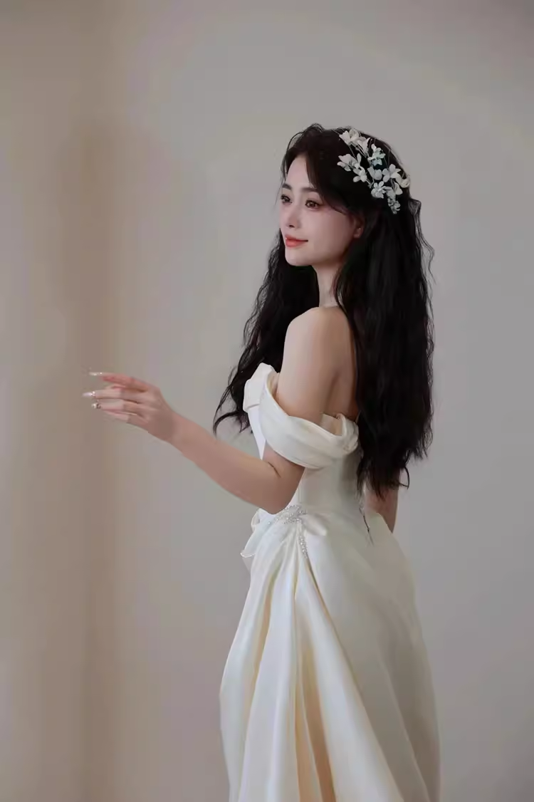 Vintage A line Off The Shoulder White Wedding Dress With Short Sleeves