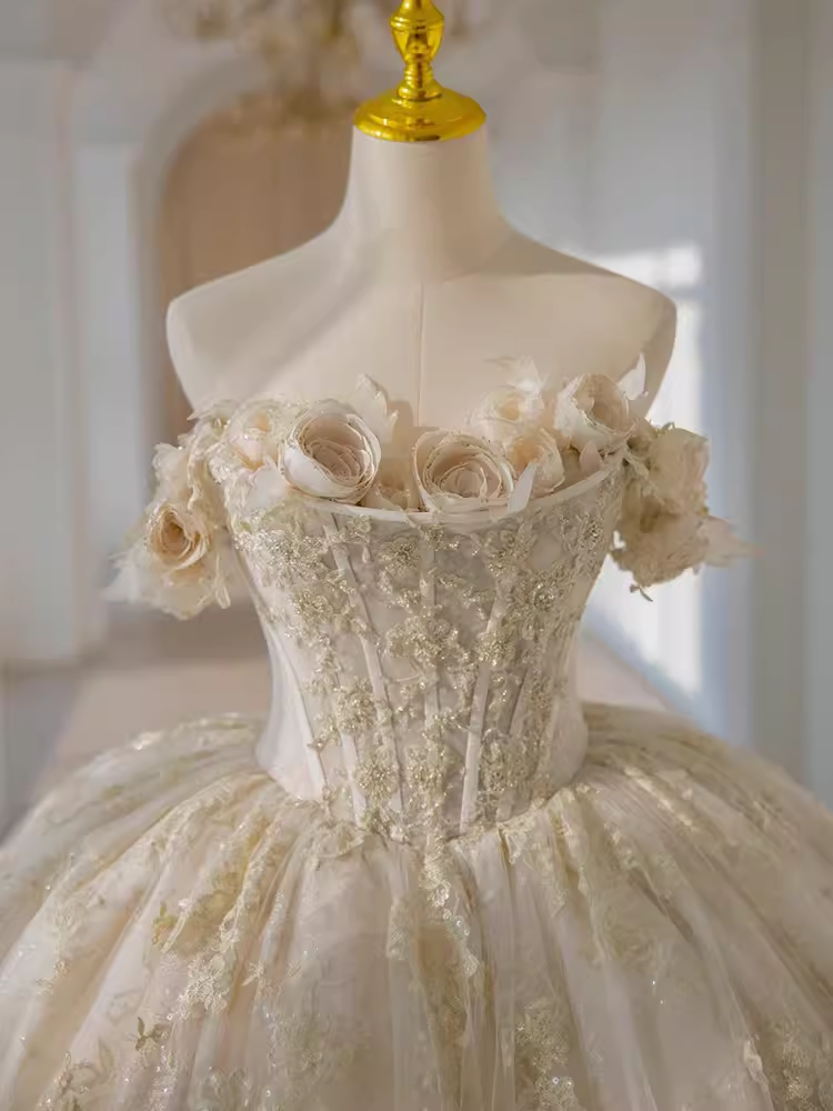 Luxury Ball Gown Off The Shoulder Short Sleeves Lace Wedding Dresses