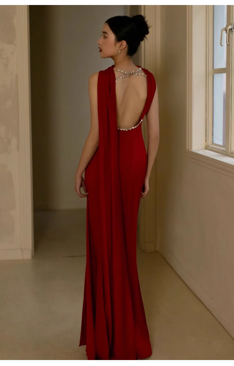 Pretty Sheath Scoop Neckline Satin Burgundy Long Prom Dresses With Ribbon