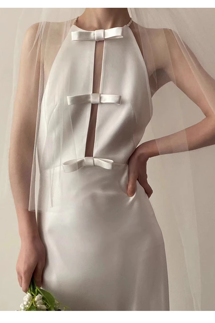 Vintage Sheath Scoop Neckline Satin White Wedding Dress With Bowknot