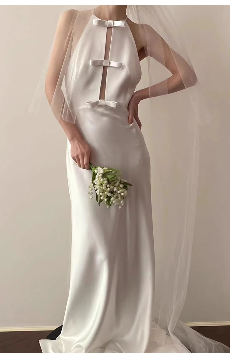 Vintage Sheath Scoop Neckline Satin White Wedding Dress With Bowknot