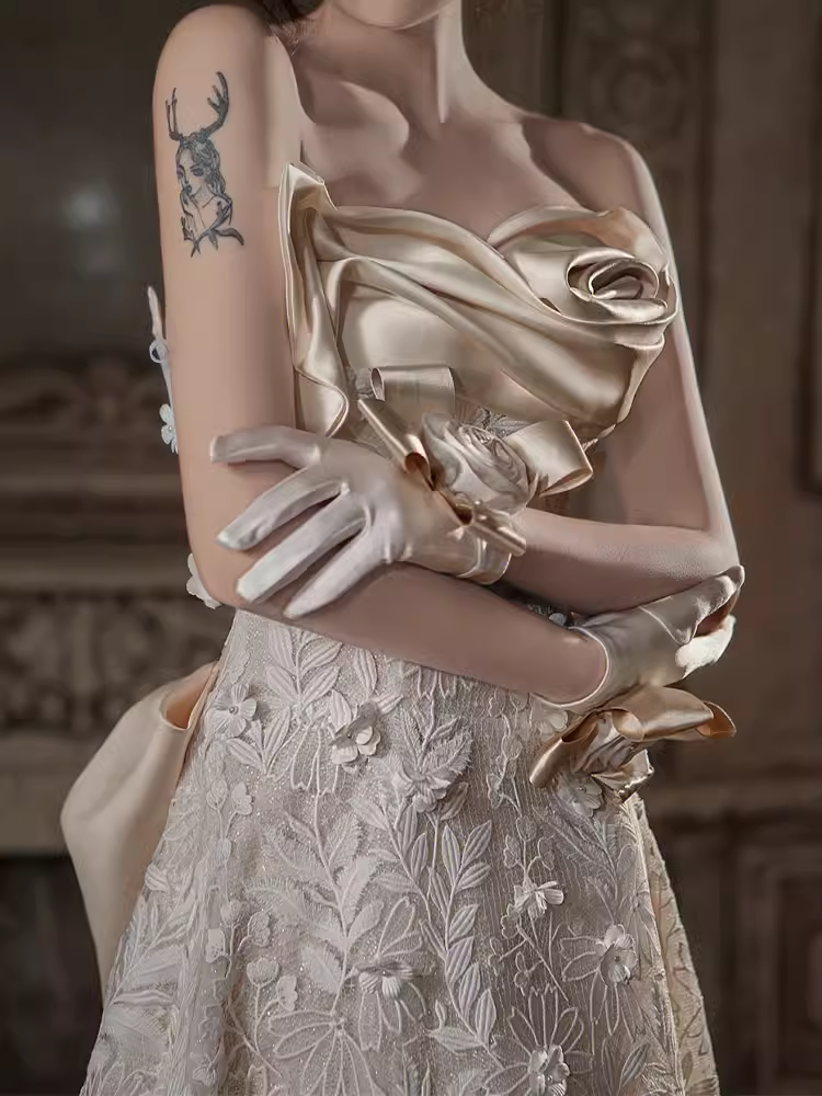 Vintage Mermaid Strapless Flowers Lace Wedding Dress