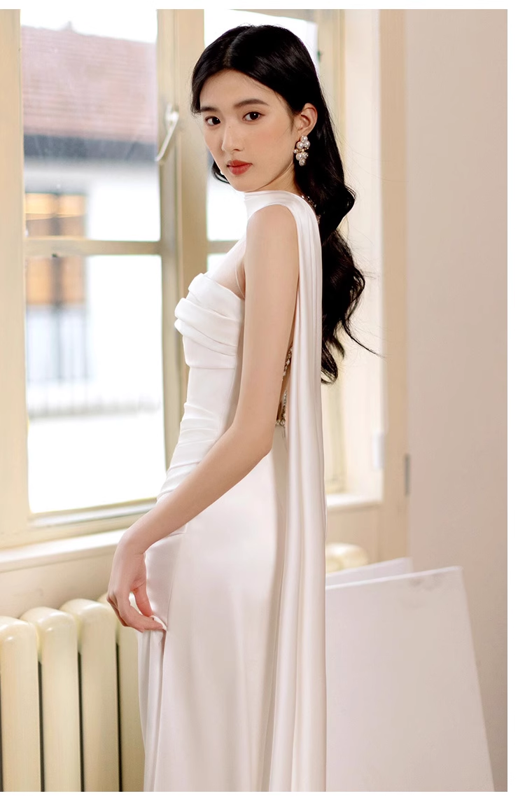 Pretty Sheath Scoop Neckline Satin White Slit Long Prom Dresses With Ribbon
