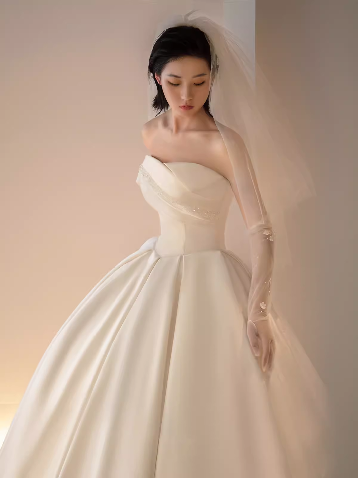 Vintage Ball Gown Strapless Neckline White Satin Wedding Dress