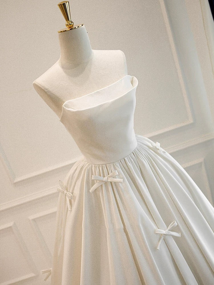 Classy Ball Gown Sweetheart Satin Long Wedding Dresses With Bowknots